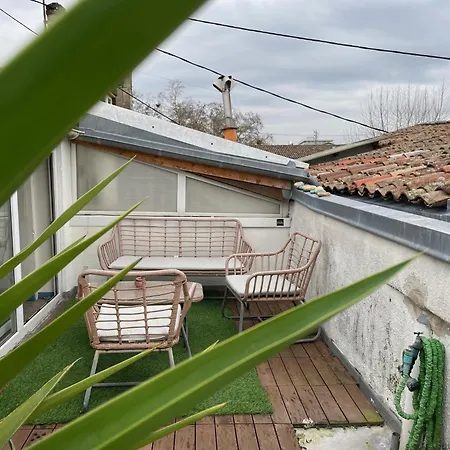 Appartement Logement Familial Etage Privatif *